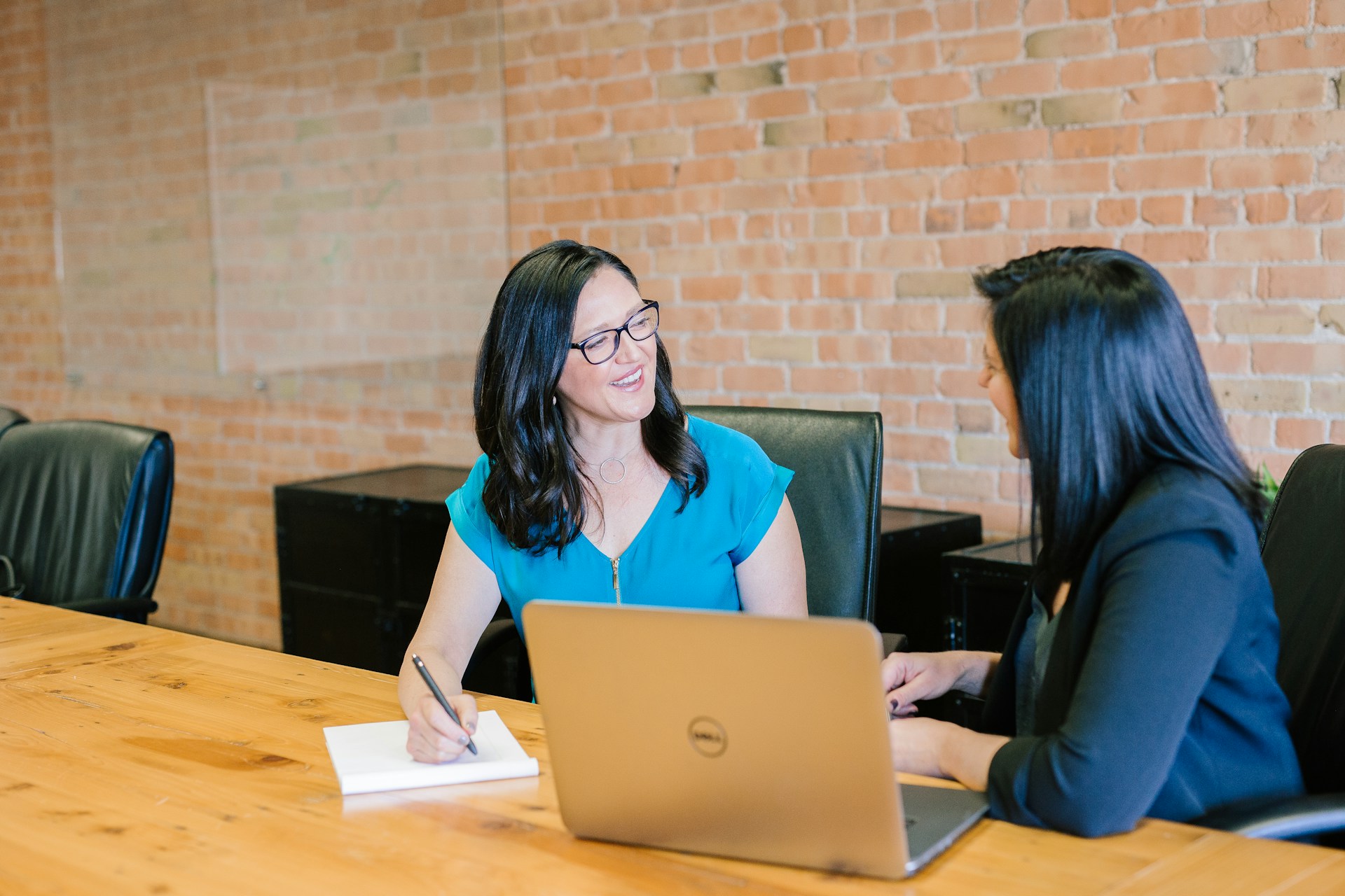 Strategy briefing: OnDemand advisor in conversation with client
